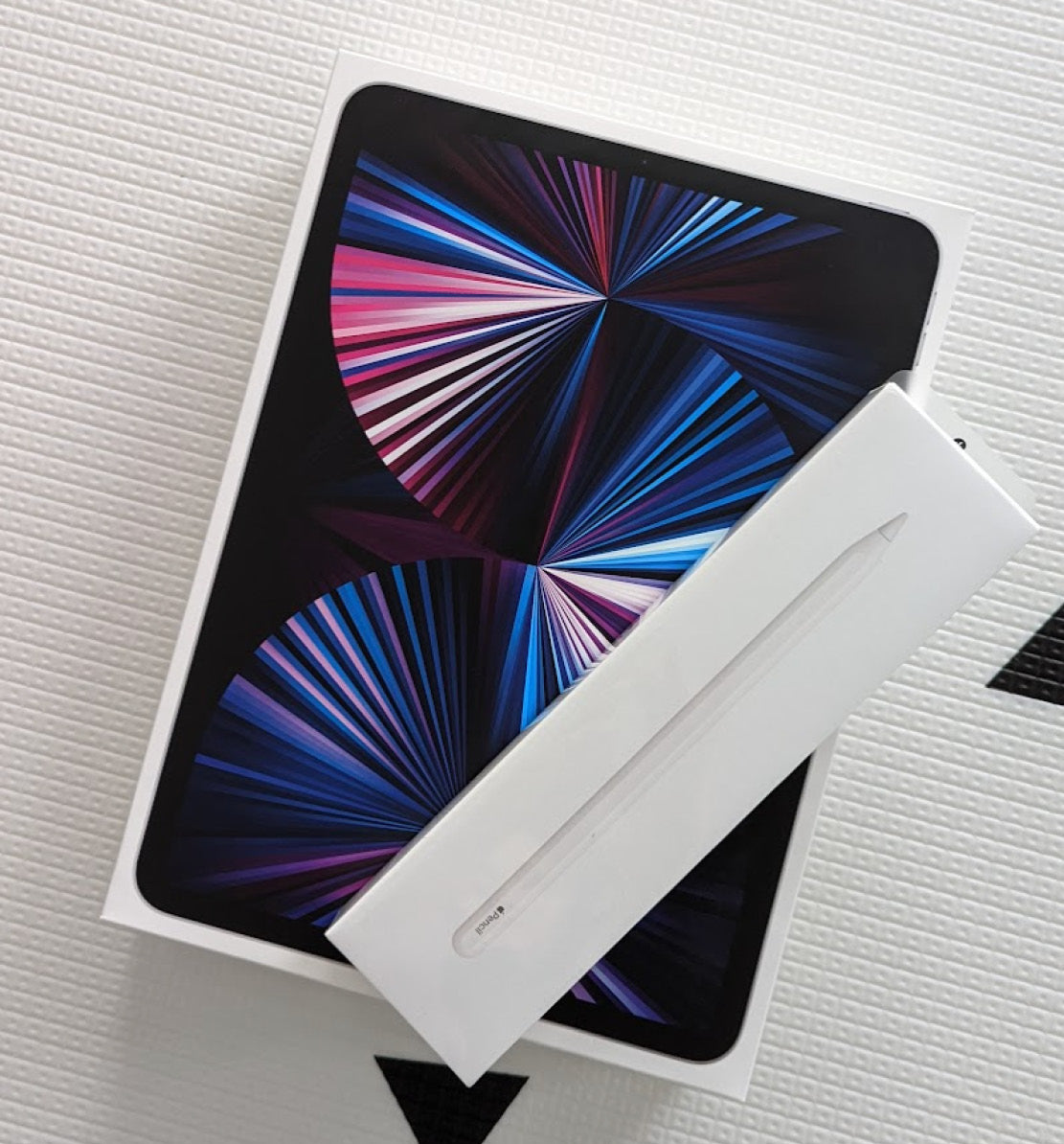 image of Apple iPad Pro and Apple Pencil